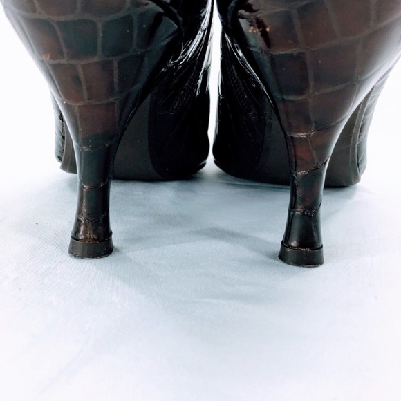 Stuart Weitzman Ankle Boot Brown Croc Embossed Pointed Toe Patent Leather Sz 7.5 - Picture 9 of 15